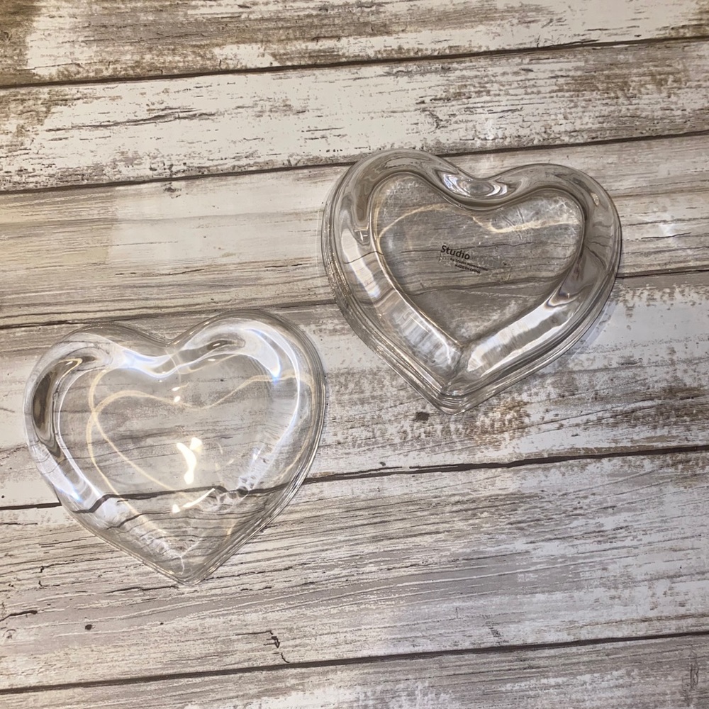 Fine Crystal Heart Covered Dish